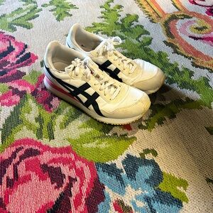 ASICS women’s shoes size 8